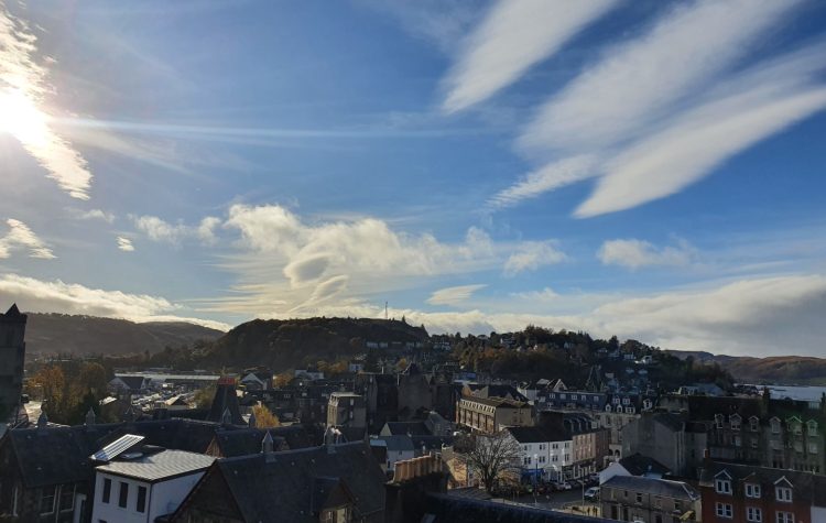 Oban-Bay-rooftops-from-Taylors-Brae-Nov-2020-Large